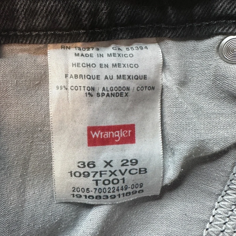 Wrangler Jeans Mens 36x29 (35x26) Black 1097FXVCB Straight Leg Faded Denim Pants
